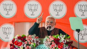 PM Modi Launches Fresh Attack On Delhi Govt Ahead Of Polls: 'AAPda Turned Every Season Into Emergency'