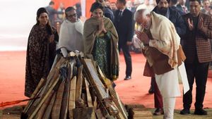PM Modi Actively Celebrates Lohri, Sankranti, And Pongal With Residents In Delhi