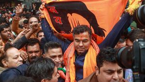 BJP's Parvesh Verma Denies AAP's Allegations, Claims Kejriwal's Car 'Ran Over' 3 Youths During Campaign
