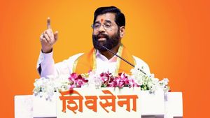 Maharashtra Deputy CM Eknath Shinde Receives Bomb Threat, Security On High Alert, Probe Initiated