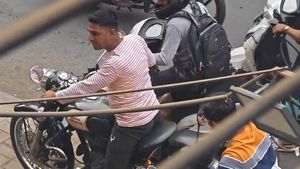 Mumbai Viral Video: Drunk Biker Rides On Footpath, Slaps Elderly Man – Dog Steps In | Watch What Happens Next