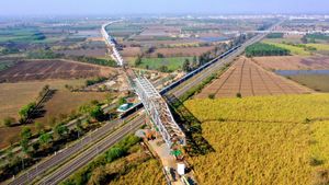 Mumbai-Ahmedabad Bullet Train Project: Sixth ‘Make In India’ Steel Bridge Completed In Surat