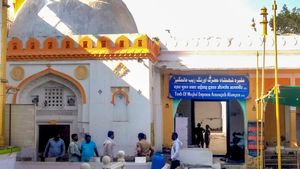 Maharashtra: Thane Man Posts Offensive Comments With Pic Of Aurangzeb's Tomb; Detained