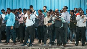Mumbai Local Train Services Mega Block: Long Delays Expected On Key Routes; Check Full Schedule