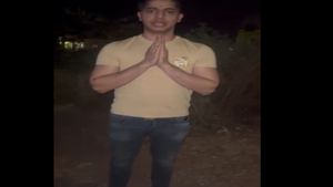 Pune BMW Driver’s Public Urination Controversy Apologizes and Surrenders