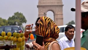 Delhi Welcomes Early Summer! Temperature Likely To Shoot 3 To 5 Degrees