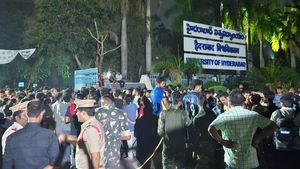 Hyderabad University Students Stage Indefinite Protest, Announce To Boycott Classes