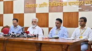 Maharashtra Education Policy 2025: Govt Clears Confusion Over Language Rule – Hindi Optional, Not Compulsory