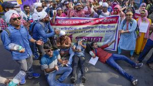 West Bengal Teachers Suspend Protest After SSC Releases Eligible Candidates List