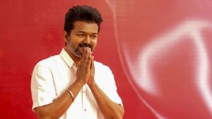 Vijay’s Tamilaga Vettri Kazhagam Campaign in Coimbatore: Fan Jumps From Tree to Meet Actor, Surprising Moment 