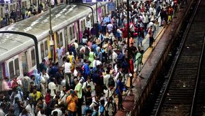 Mumbai Local Train Services Update: Central Railway Plans New Corridor To Parel
