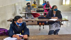 Karnataka School Reopening Date: New COVID Guidelines Issued for Students, Staff As Cases Rise