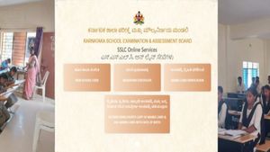Karnataka SSLC Result 2025 Announced: Check KSEAB 10th Class Result LIVE Link  