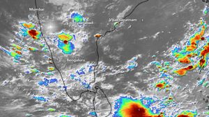 Karnataka Orange Alert Issued: IMD Predicts Thunderstorms, Heavy Rain In Bengaluru And Other Dists Till May 18