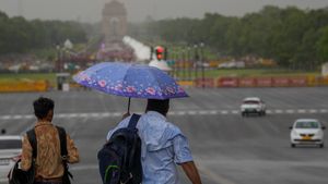 Delhi Weather Alert: Heavy Rains Bring Relief, IMD Predicts More Thunderstorms Ahead
