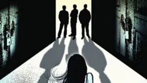 Karnataka Crime: 15-Year-Old Girl Gang-Raped Multiple Times, Recorded Her Video To Blackmail; 5 Arrested
