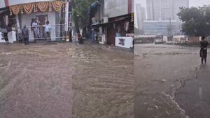 Mumbai Rains: IMD Issues Red Alert For Heavy Rains; Flights, Trains, Road Traffic Likely To Be Disturbed
