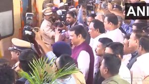 Maharashtra CM Devendra Fadnavis Flags Off Bharat Gaurav Tourist Train From Mumbai