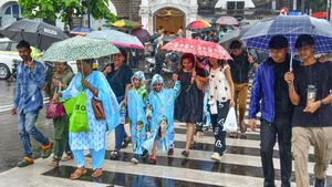 Mumbai Weather Alert: IMD Issues Yellow Warning As Rains To Intensify Till June 24