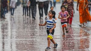 Delhi-NCR Weather Update: Rain, High Humidity Grip Region; IMD Issues Yellow Alert