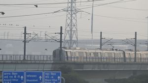 DMRC Announces Weekday Change On Green Line: No Through Trains, Interchange Required At Key Stations