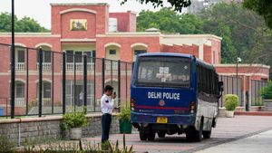 Bomb Scare in Delhi: St Thomas, Vasant Valley, and 3 More Schools Receive Email Threats