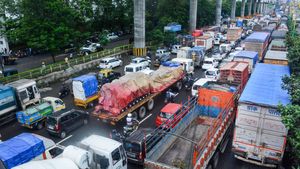 BMC Launches ‘Pothole QuickFix’ App As Mumbai Faces Annual Monsoon Pothole Crisis
