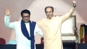 Raj Thackeray Thanks Fadnavis For Unexpected Thackeray Family Reunion