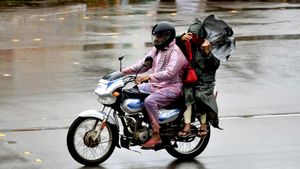 Tamil Nadu Weather: TN Set For Heavy Rains Mid-Week; Chennai Expects Light Thunderstorms Today