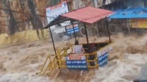 Belgaum: Heavy Rains Create Flood-Like Conditions In Karnataka's Yallammanagudda, Affecting Daily Life