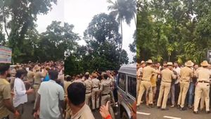 FIRs Filed After Attacks on YouTubers in Dharmasthala Amid Mass Burial Probe Unrest