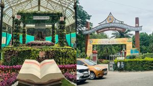 Lalbagh Flower Show Independence Day 2025 Theme: Massive Kittur Fort Made of Roses Set to Wow Visitors 