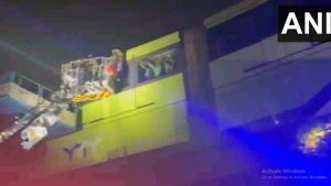 Mumbai Monorail Stucks Mid Way After Power Supply Issue, Rescue Operation Underway