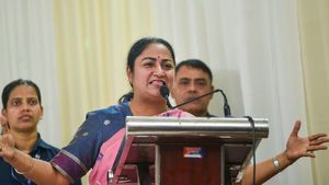 ‘CM Didi Will Keep Fighting’: Rekha Gupta Makes First Public Appearance After Attack