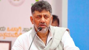 DK Shivakumar Uses PM’s Route to Justify Bengaluru Potholes, Calls It a Nationwide Issue