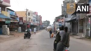Maddur Bandh Today: Stone Pelting on Ganesh Visarjan Procession Sparks Protests, Heavy Security Deployed
