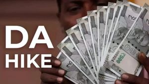 DA Hike News: Karnataka Employees Get Diwali Bumper Gift as Dearness Allowance Rate Hiked by 2%