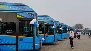 Delhi Government Introduces Saheli Smart Card For Free Travel For Women And Transgender Residents