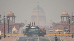 Delhi's Air Quality Index Hits 'Very Poor' Category With AQI Of 322 On Sunday Morning