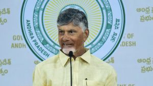 Andhra Pradesh Diwali Bonanza 2025: AP CM Chandrababu Naidu Announces DA, Earned Leave, Employee Benefits