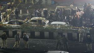 Delhi Blast: Two Detained as Police Trace Vehicle's Ownership History