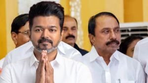 K.A. Sengottaiyan Joins Vijay’s TVK Ahead of 2026 Tamil Nadu Elections