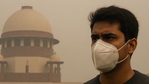 'Even Masks Are Not Enough': Supreme Court Sounds Alarm on Delhi's Pollution