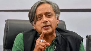 Shashi Tharoor Says He Was Not Invited To Bihar Campaign, Calls For Review Of Congress' Defeat