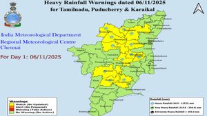 Tamil Nadu Weather: RMC Issues Heavy Rains Alert To 12 Dists; Thunderstorm Awaits Chennai Today