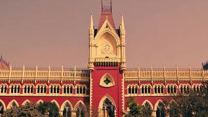 Calcutta High Court Restores Jobs of 32,000 Primary Teachers, Sets Aside Cancellation Order