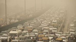 Singapore Issues Safety Alert for Nationals in Delhi Amidst Rising Air Pollution and Health Concerns