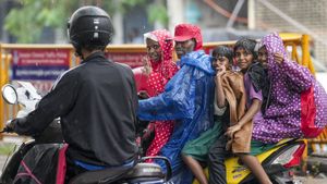 Tamil Nadu Weather: Light Rains Likely In Some Dists; Chennai To Get Showers Today