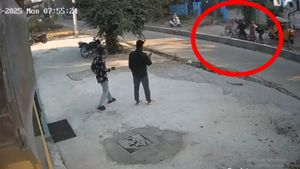 Telangana CCTV Captures Shocking Daylight Murder as Bystanders Watch