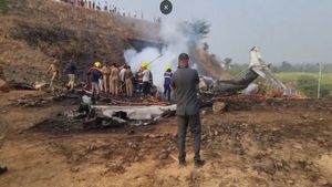 Ajit Pawar Death: Viral Social Media Clips Show Fire, Smoke, and Wreckage at Baramati Plane Crash Site